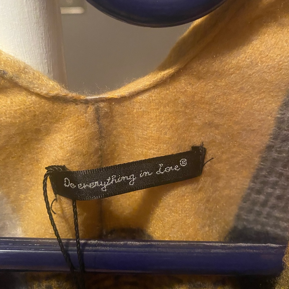 Do everything in love cozy plaid vest cardigan fall colors. - Picture 5 of 7